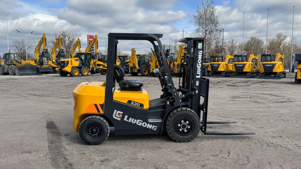 Вилочный автопогрузчик LiuGong CPCD30E Xinchai (3 тонны)