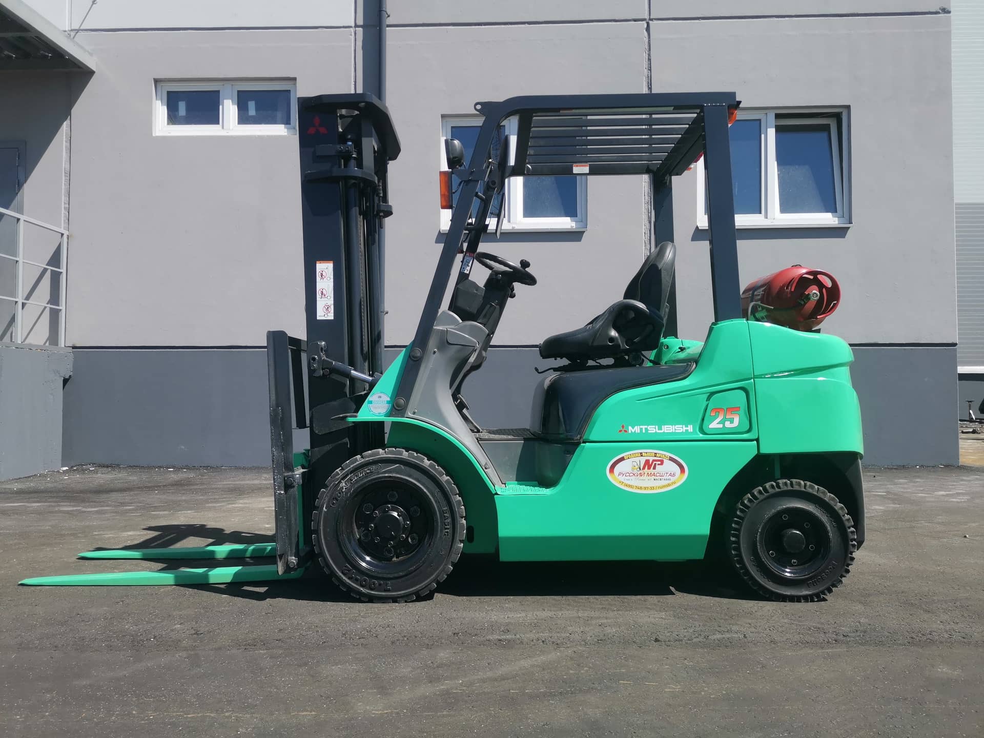 Бензиновый вилочный погрузчик mitsubishi fg25nt