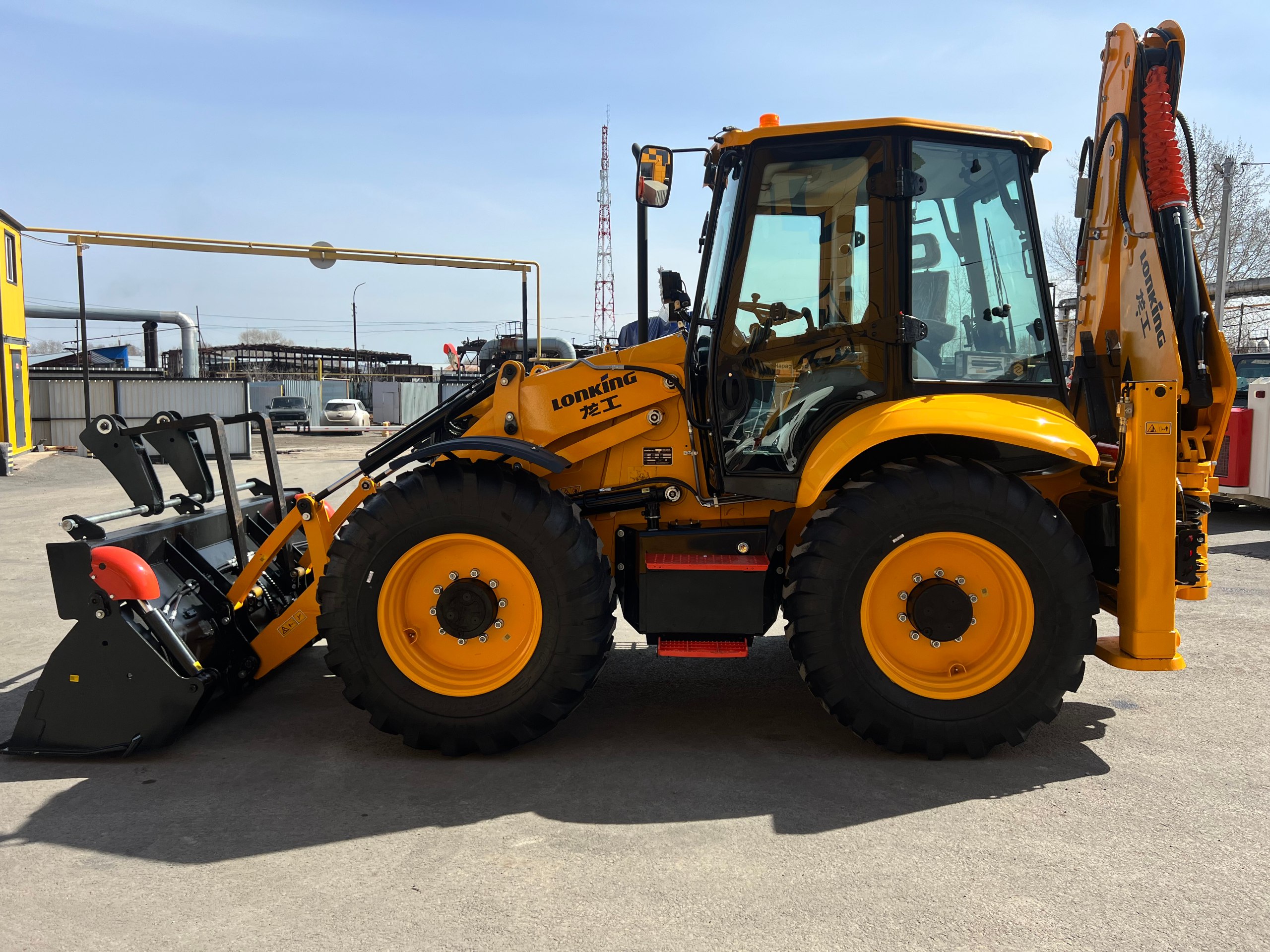 Экскаватор-погрузчик Lonking 84C Lonking