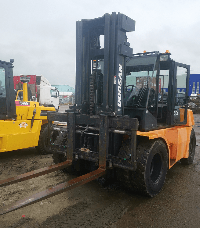 Дизельный погрузчик Doosan D80S-5
